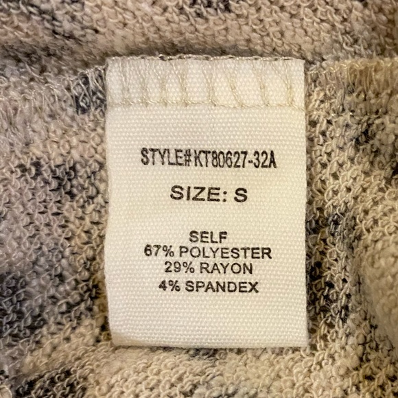 Altar’d State High/Low Pullover Lightweight Sweater Size Small NWT - Picture 6 of 6